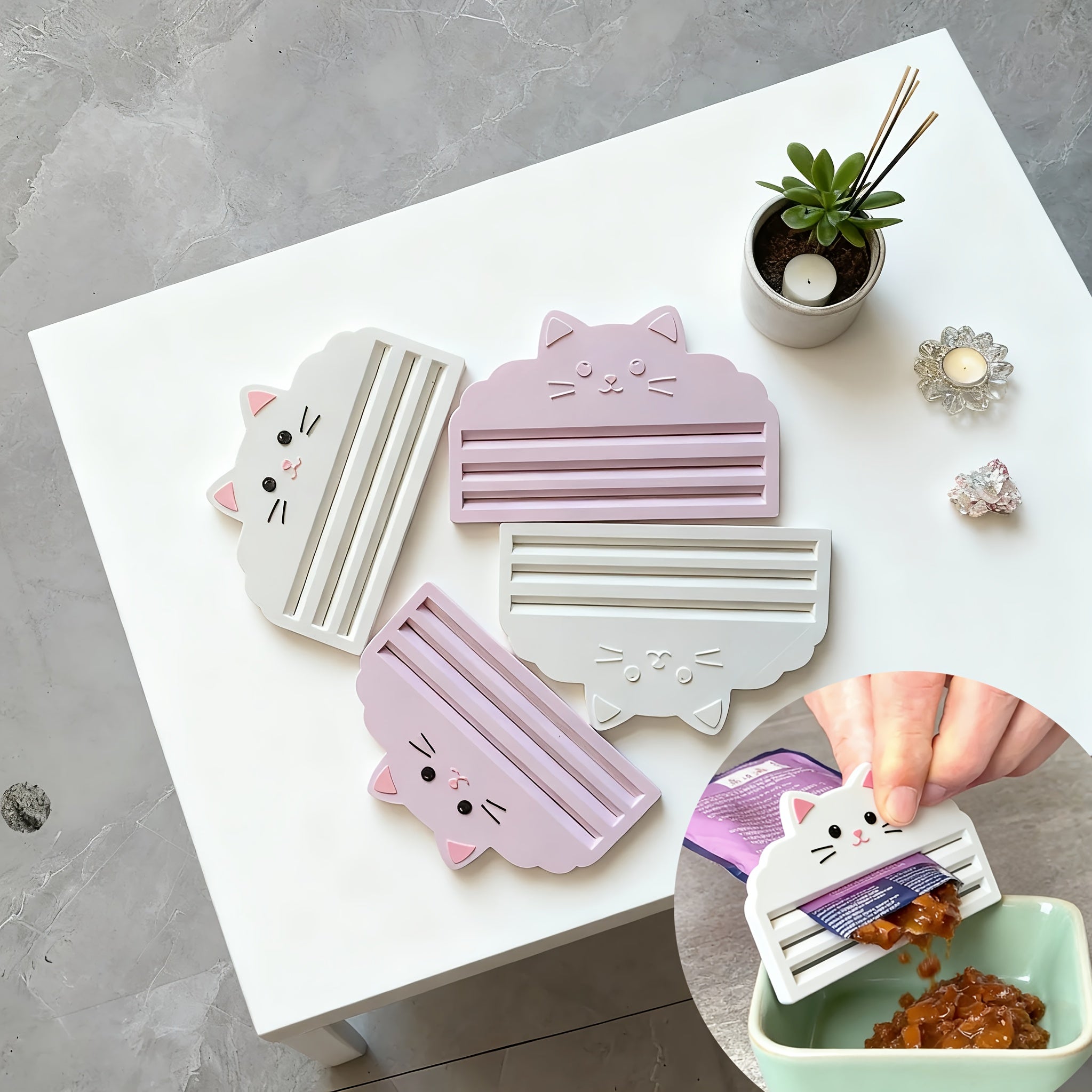 Easy-Clean Cat Food Pouch Squeezer – product view 3