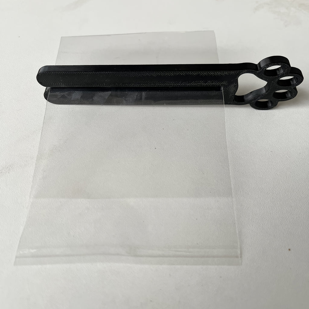Cat-Claw Food Pouch Squeezer – product view 6