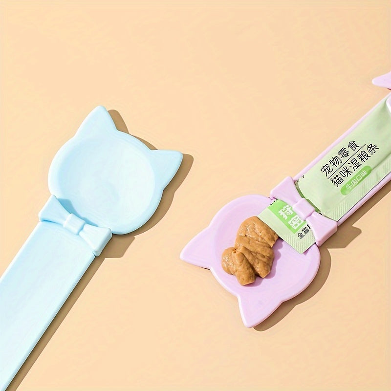 Long-Handle Cat Treat Dispenser Spoon – product view 3